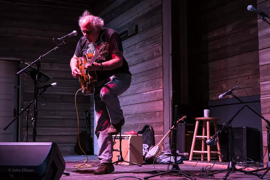 Eugene Chadbourne performing at The Octopus Literary Salon in Oakland, California - MICHAEL ZELNER