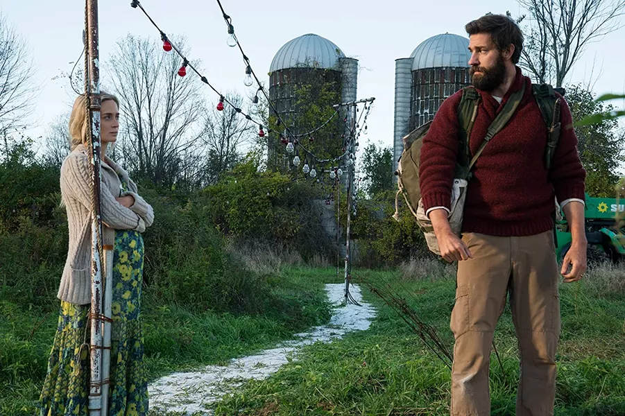 John Krasinski and Emily Blunt in A Quiet Place (2018) - JONNY COURNOYER - © 2018 PARAMOUNT PICTURES. ALL RIGHTS RESERVED.