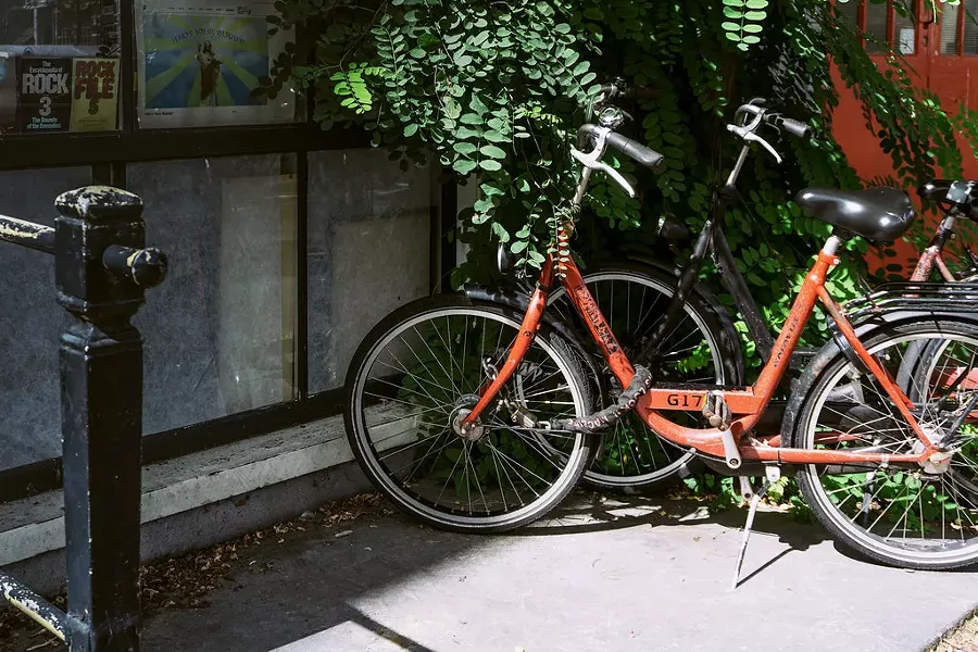 bicycle_amsterdam.jpg