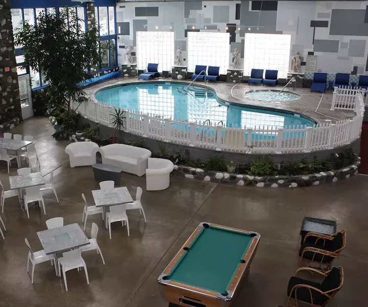 Villa Vosilla is the only resort in the area with an indoor pool, sauna, and jacuzzi.
