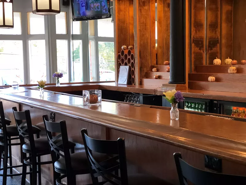 The bar at Dutchess BBQ