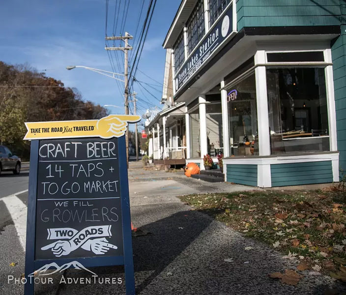 Seven Lakes Station Craft Beer & Taproom in Sloatsburg, NY, right on Route 17. - PHOTOUR ADVENTURES