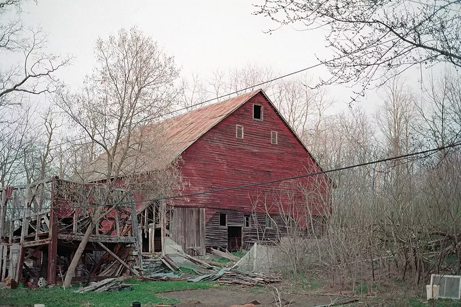 Palen Barn 2001