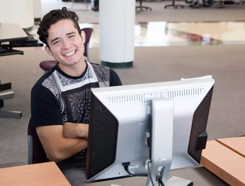 students_computers3.jpg