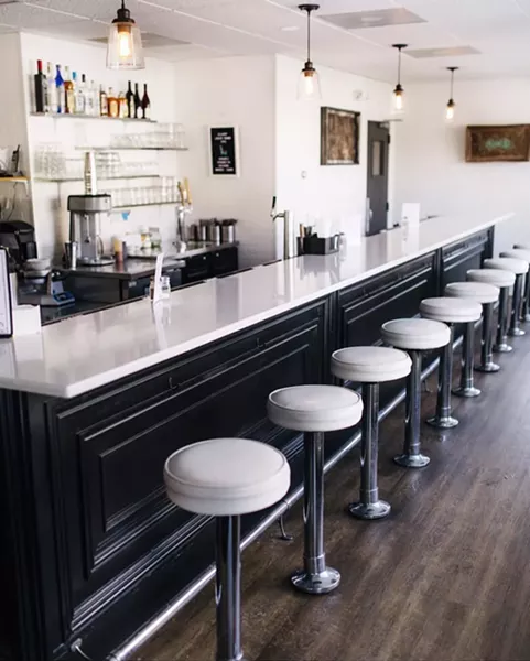 greene_county_restaurants_gracies_luncheonette_leeds_image-3.jpeg