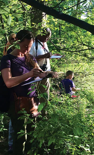 Hudson Valley phenology volunteers collect date for Nature's Notebook - KERISSA BATTLE