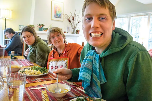 wl_triform_meals-together-in-one-of-the-houses.jpg