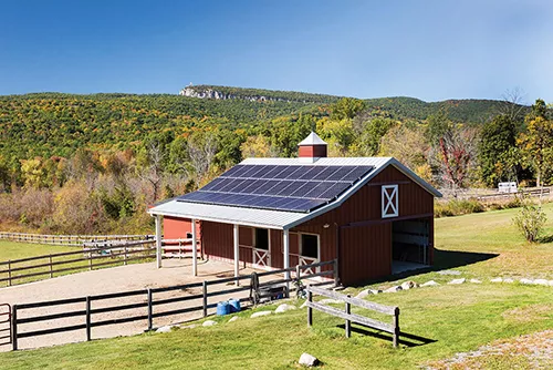 art-of-bz_lighthousesolar_barn-3.jpg