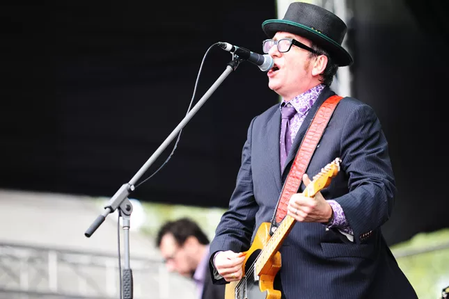 Elvis Costello and The Imposters @ Fremantle Park (17/4/2011) - PHOTO BY STUART SEVASTOS (CREATIVE COMMONS ATTRIBUTION 2.0 GENERIC LICENSE)