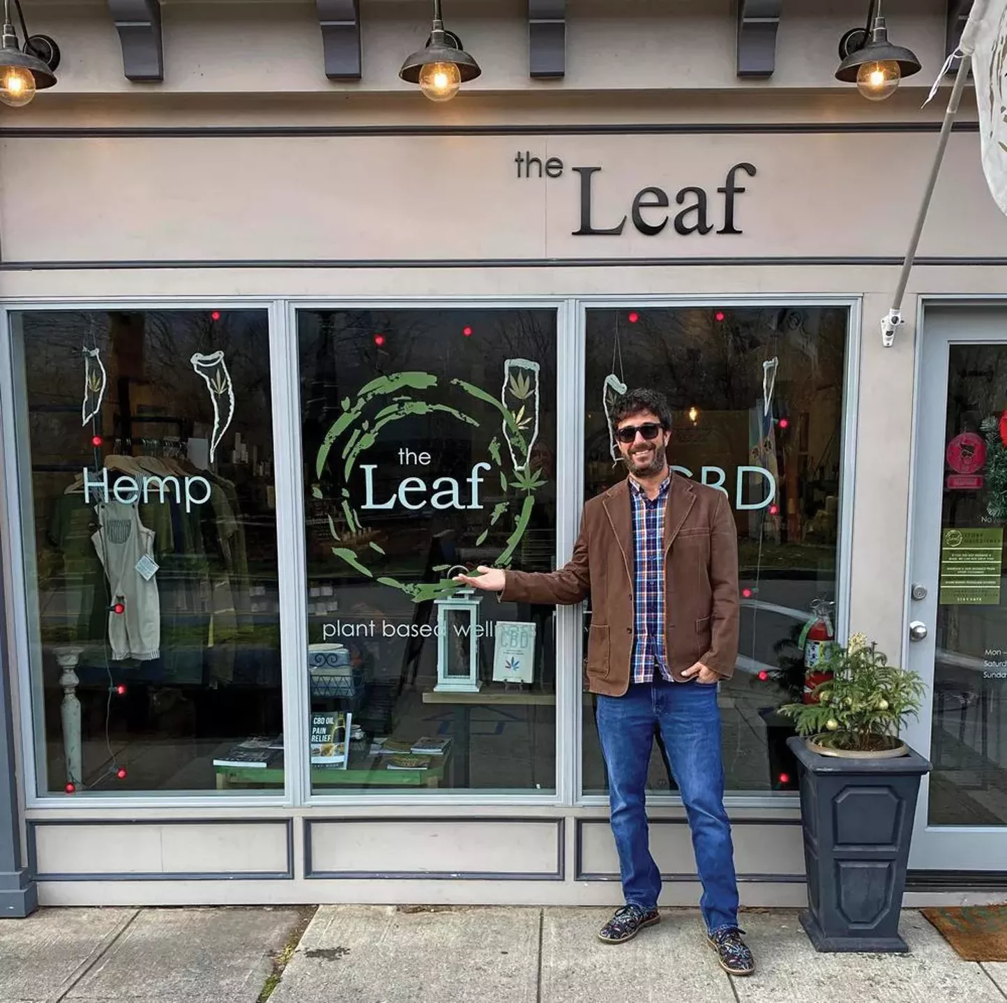 The Leaf in Beacon: A Haven for Hemp Lovers - Vimarsana News
