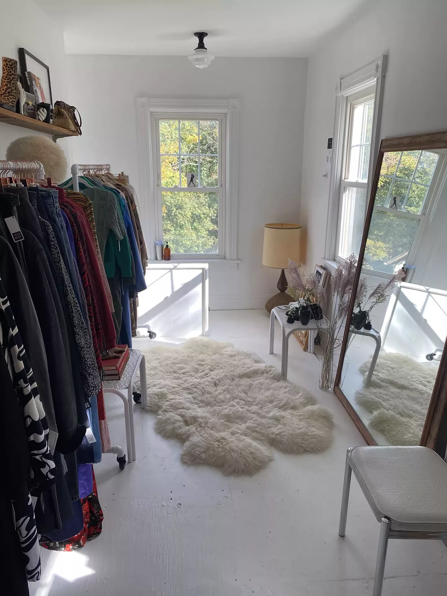 Chambers Vintage: Second-Hand Threads for the Contemporary Closet - Vimarsana News
