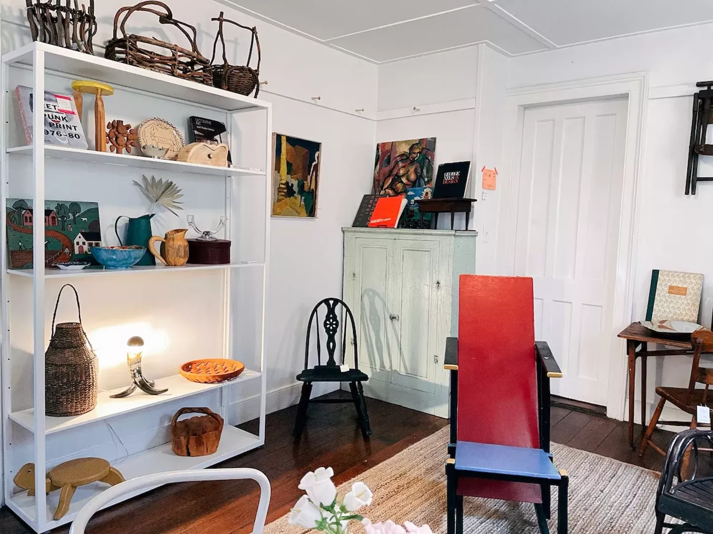 Available Items: Odd-on-Purpose Objects, Art, and Furniture in Tivoli - Vimarsana News