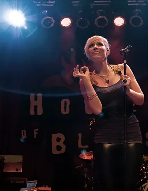 Brit Natasha Bedingfield wishes she had a cup of tea at House of Blues. - FRANK MILLER