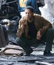 Denzel at the crime scene, one of many moments you know well.
