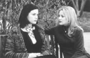 Liv Tyler and Kate Hudson in Dr. T.