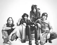 Only strippers age less gracefully than rock stars, but - the Cre's still lookin' good.
