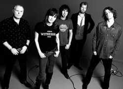 1592_musicpretenders.jpg