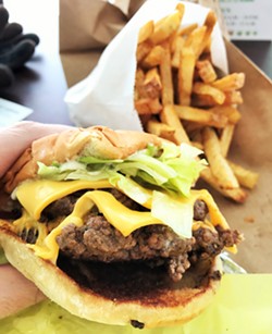 fresh_and_meaty_burger.jpg