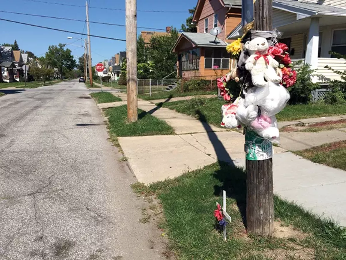 The Story Of Cleveland S Gang Violence Is Written Chapter By Chapter With Balloons Posters And Candles On The City S Streets News Lead Cleveland Cleveland Scene