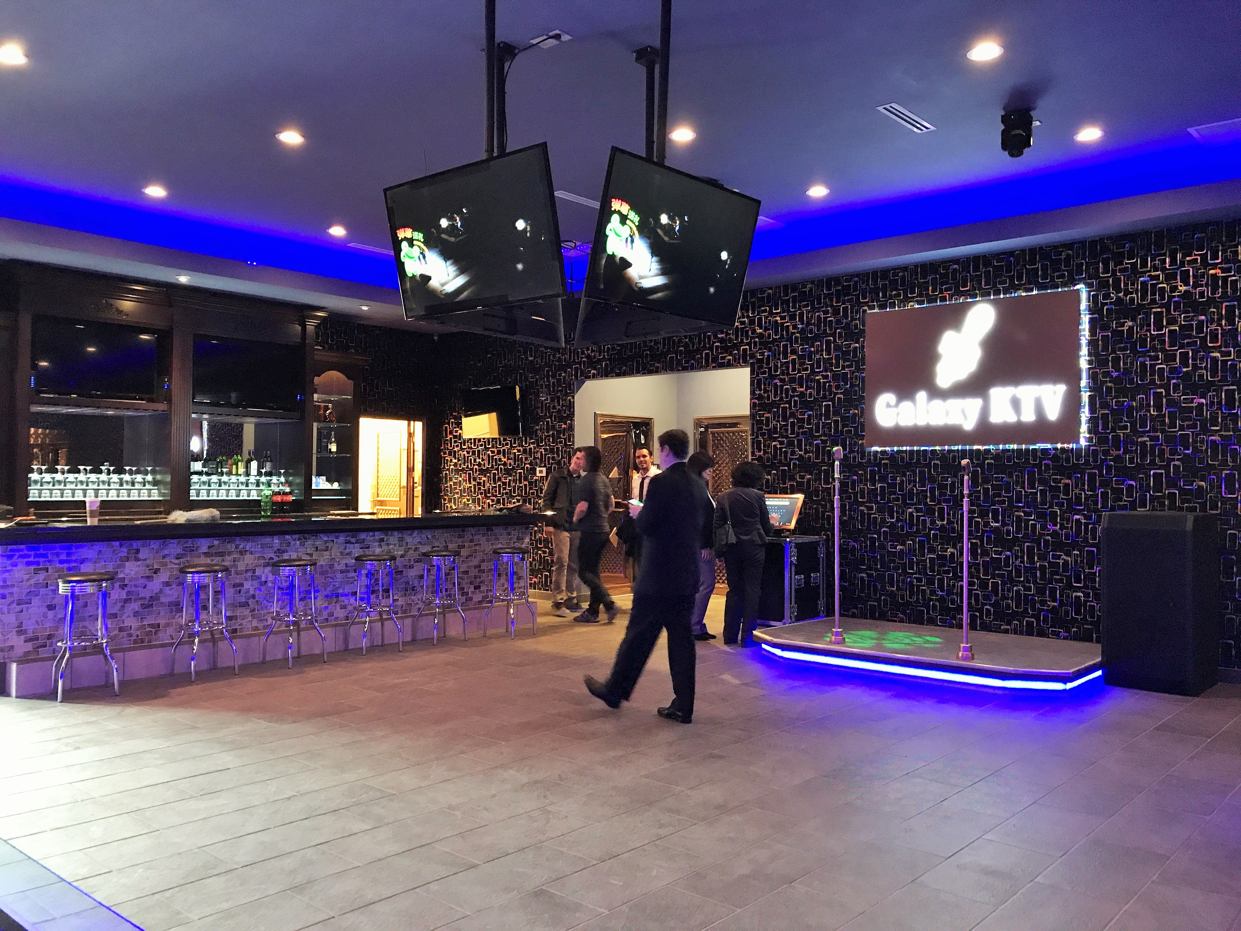 Update: Glitzy Karaoke Parlor in Asiatown Will Now Rock Your World