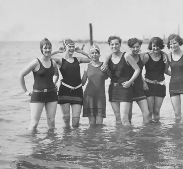 21 Vintage Shots of Northeast Ohio Beaches | Cleveland | Slideshows ...