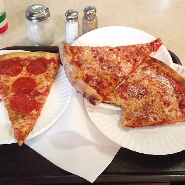 10 Cleveland Lunch Joints Where You Can Eat for Under 10 Slideshows