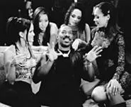 Waxing poetic: Murphy's Kelly Robinson plays to the ladies.