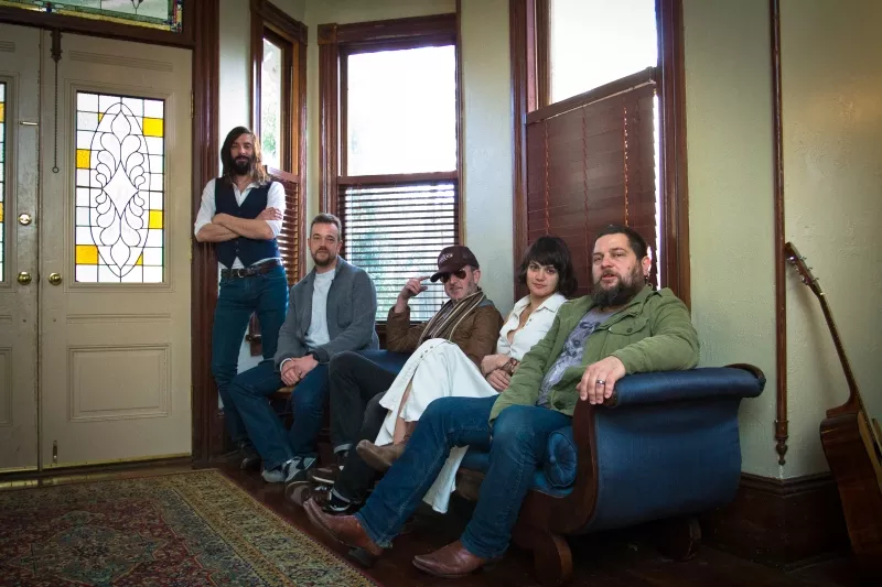 Gang’s all here: Coy Campbell, Stu Harmening, Markus Kuhlmann, Rachael Shaner, and Igor Fiksman comprise the Nightingale News live band. - JON WAITS/@JWAITSPHOTO
