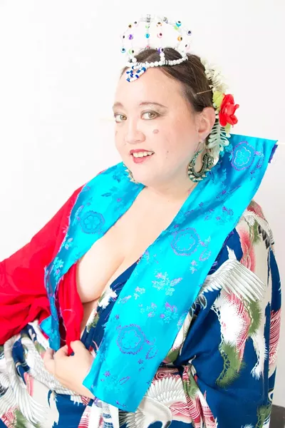 burlesque1-3.jpg