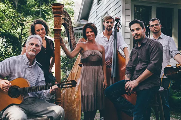 Uncommon Colelctive: Bill Smith, JJ Collins, Kristin King, former bass player Linus Enoksson, Trae Gurley, and Cory Chambers. - OBSCURA PHOTOWORKS