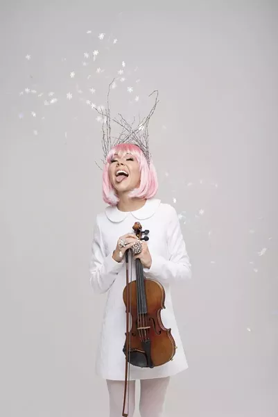 lindseysterling1.jpg