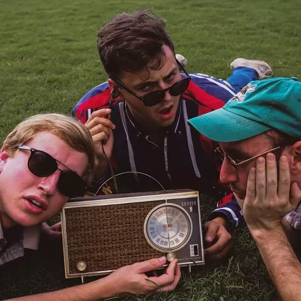 band_page-daddysbeemer.jpg
