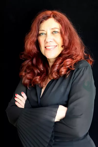 books-authorphoto1.jpg