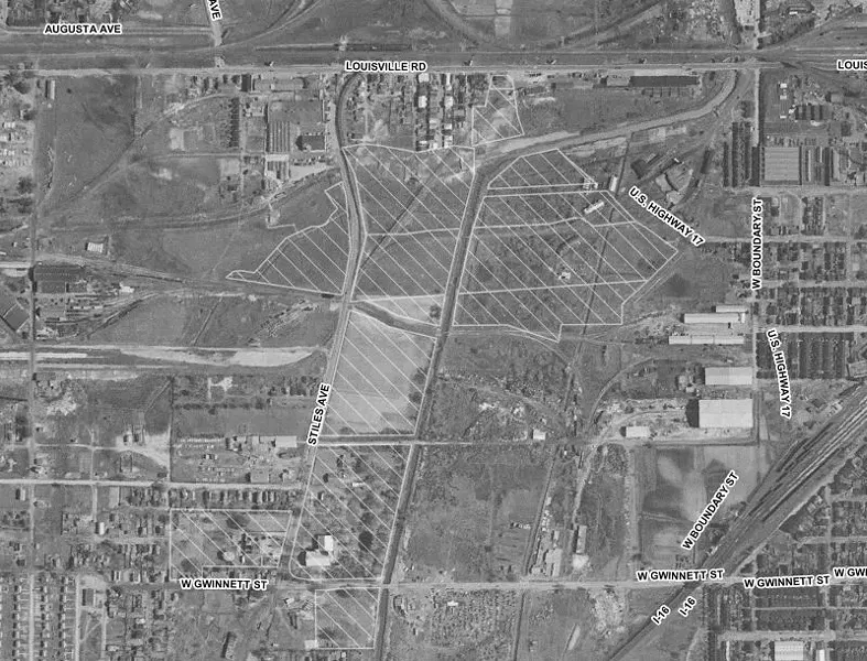 1951 Aerial image of the arena site with city-owned parcels in light hatching. Source: USGS