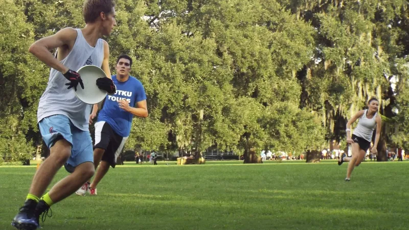 frisbee1-2-d7d7df75bca561a7.jpg