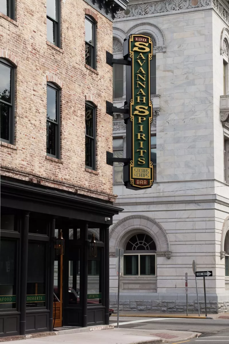 What are people discussing at Savannah Spirits Chop House?