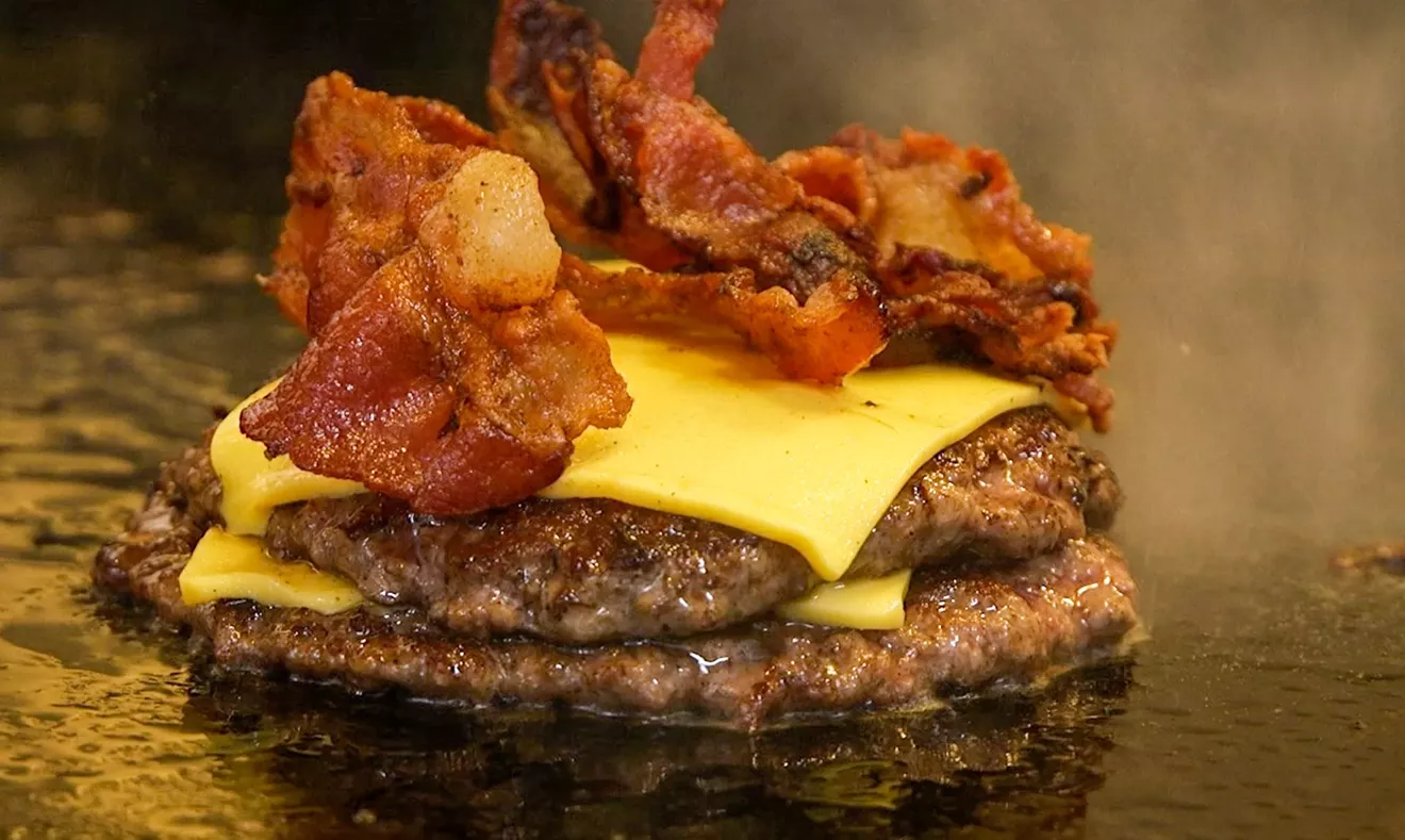 New truck is smashing great burgers - Vimarsana News