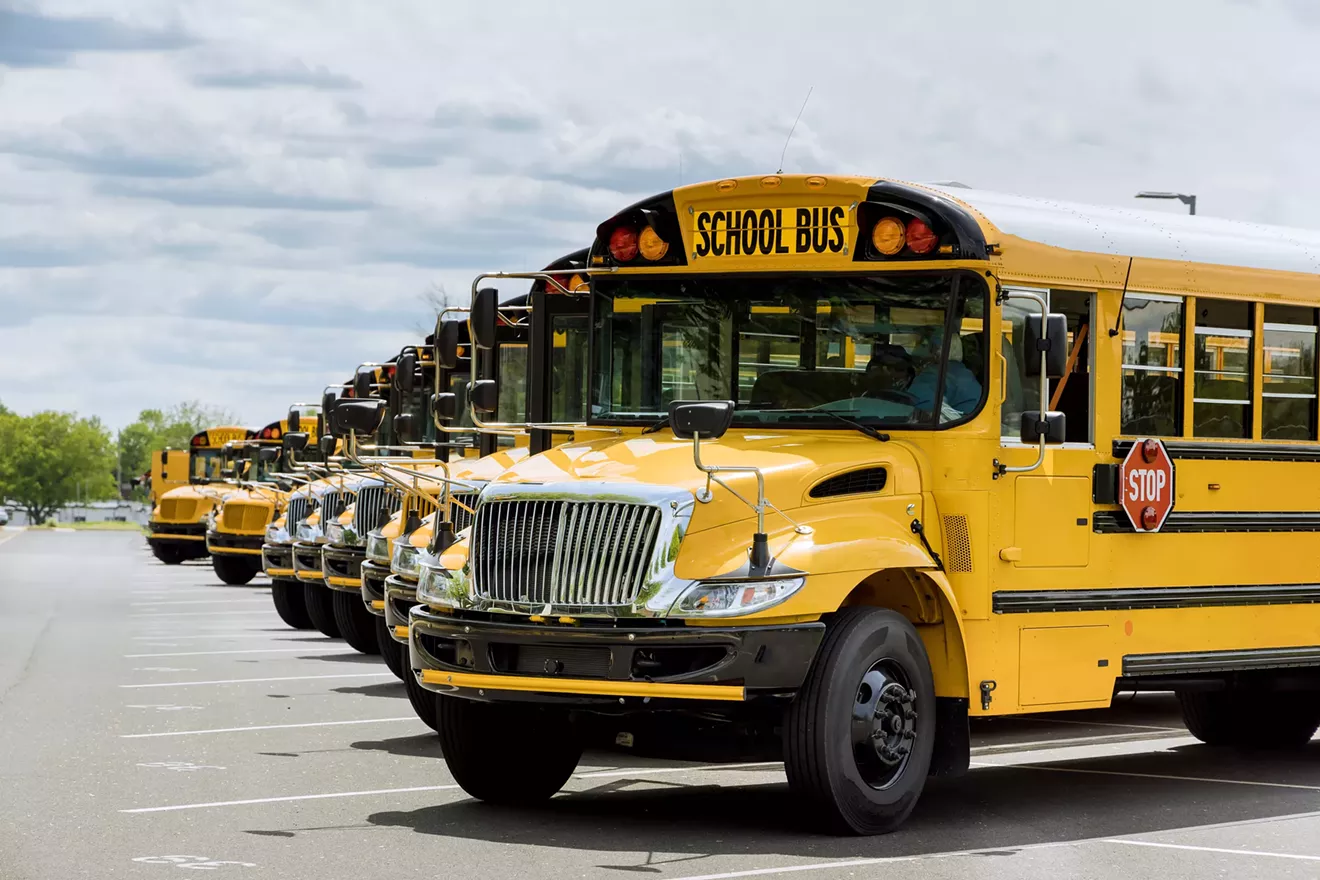 SCCPSS purchases 25 electric school buses for $9.3 million - Vimarsana News