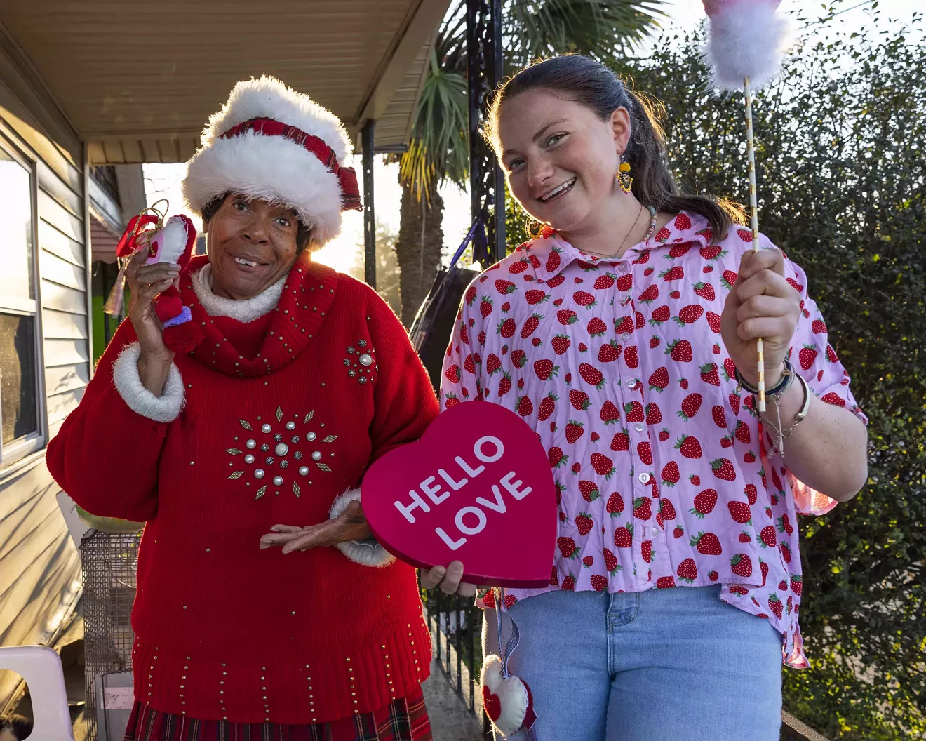 LOVE IS IN THE AIR: SCAD students spread love to Savannah residents with handmade hearts - Vimarsana News