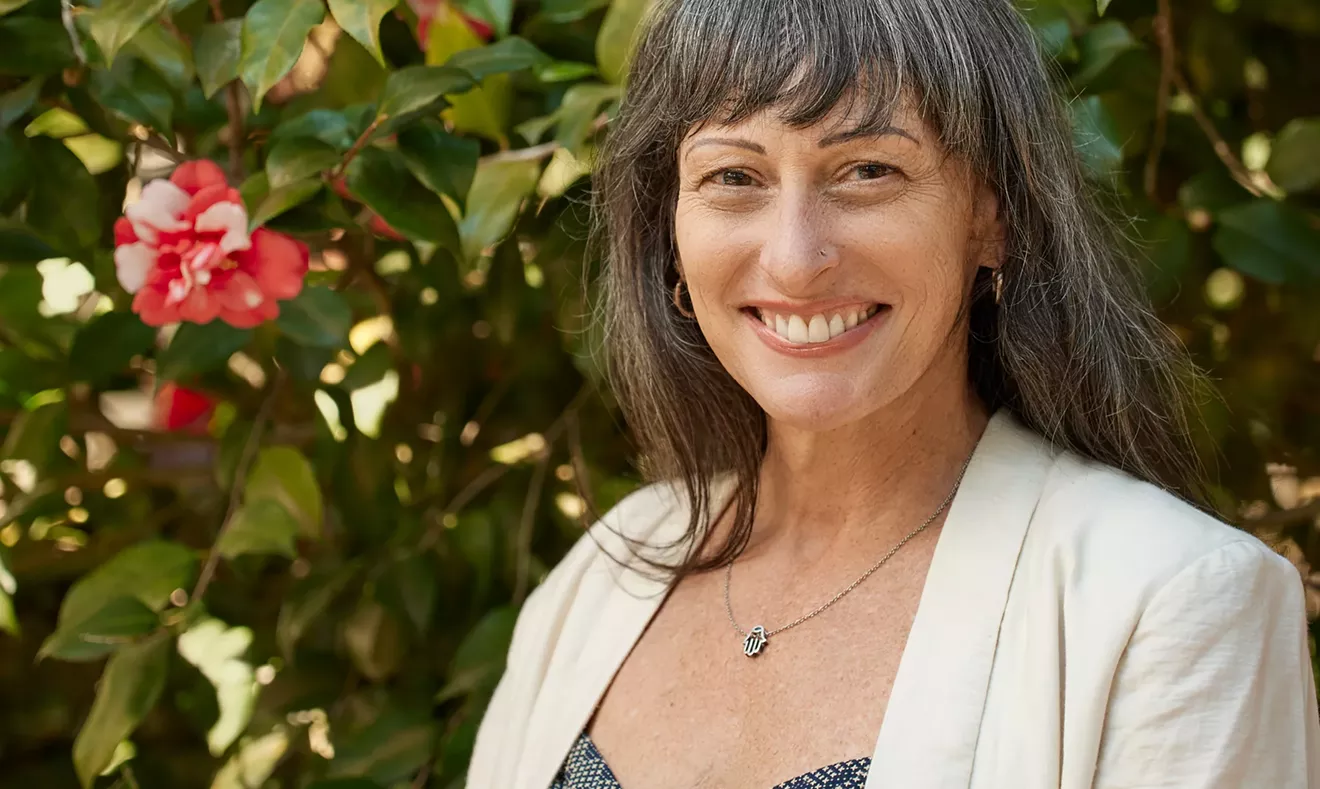 JESSICA LEIGH LEBOS: The art of telling it like it is - Vimarsana News