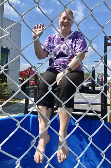 Step One Auto’s Honors Coastal Pet Rescue with Local Hero Award at We Jeep Together  Event