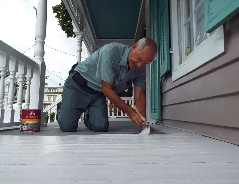 Volunteer Larry Strong at work