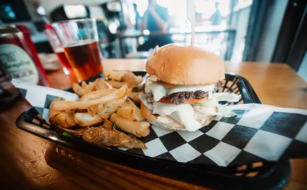 Eat This: The Thunderburger at Thunderbird Pies Is a Smash