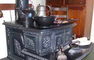 When Oldroyd was fired as the Lincoln Home custodian, he stole more than two dozen items from the home, including the Lincolns’ heavy, cast-iron stove, which left the new custodian with no cooking apparatus. Over the years, the stove and 24 other pil - PHOTO COURTESY OF THE LINCOLN HOME NATIONAL HISTORIC SITE