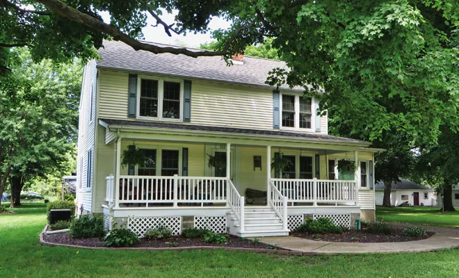Though not featured in the 1918 Orange Judd photo book, this handsome home at 605 East Main, like many others in the neighborhood, invites further exploration. - PHOTO BY WILLIAM FURRY