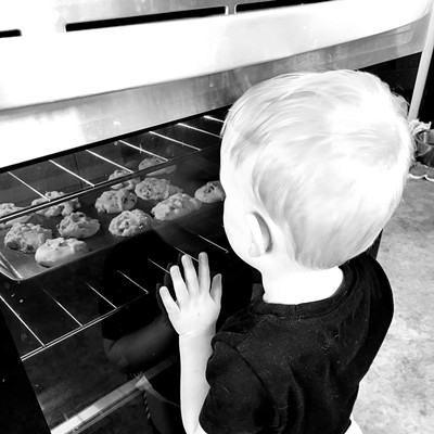 My great nephew, Kashton was baking away the winter blues with his Mamaw, my sister, Jennifer Allen on February 1, 2022.   He was not quite 2 years old here ❤ You've got to love their curiosity at this age!