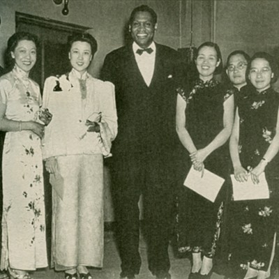 Paul Robeson at China War Relief event, Philadelphia 1941