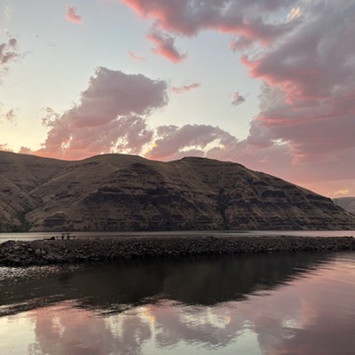 Beautiful sunset at Wawawai Landing on the Snake River after a fun day of boating and exploring. Photo taken August 31st 2022.