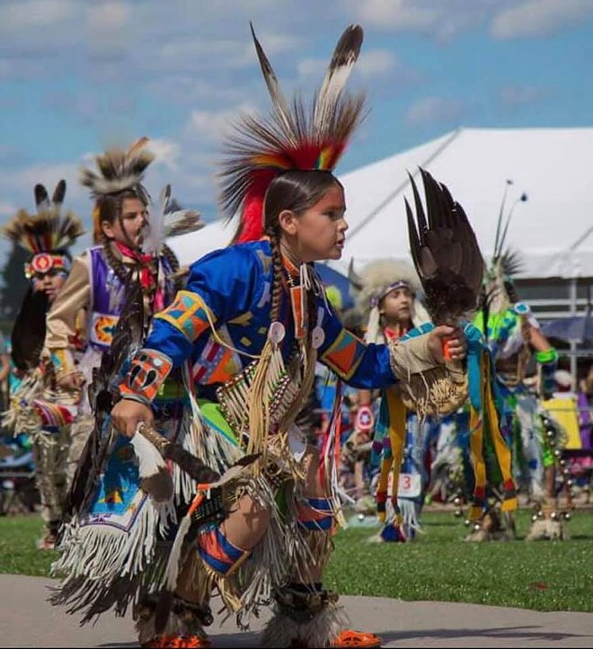 Dancing in the New Year: Tour offers introduction to pow wow celebration