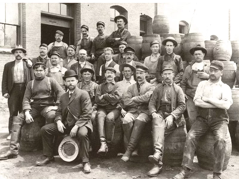 Bernhardt Schade (Front) in 1909